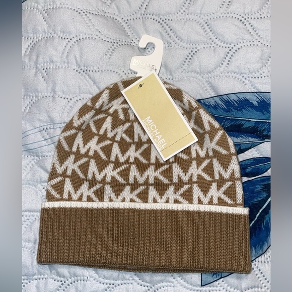 Michael Kors Beanie - Picture 1 of 4
